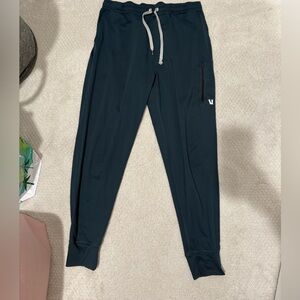 VUORI Men’s Sunday Performance Navy Joggers, Size L